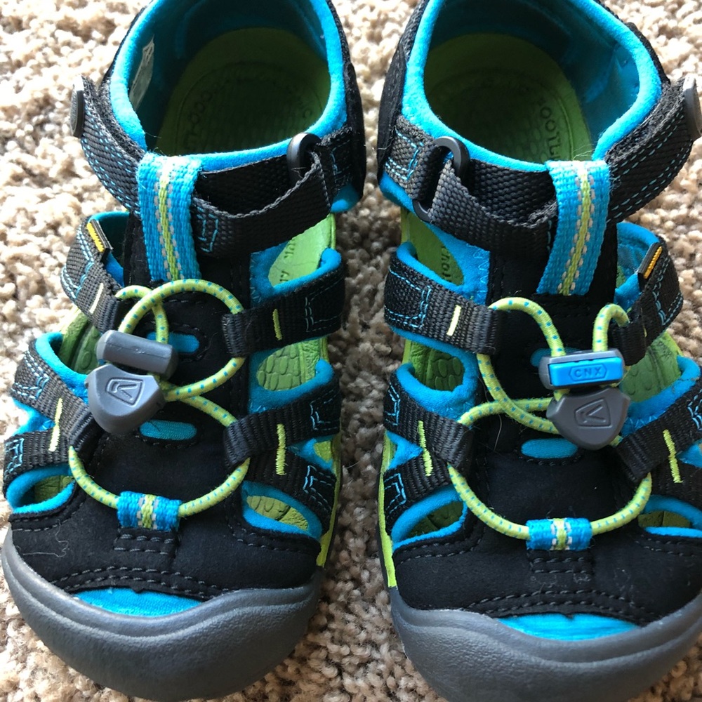 Boys Size 12 Keen Sandals